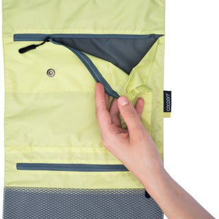 Cocoon Hanging Minimalist Light Toiletry Kit